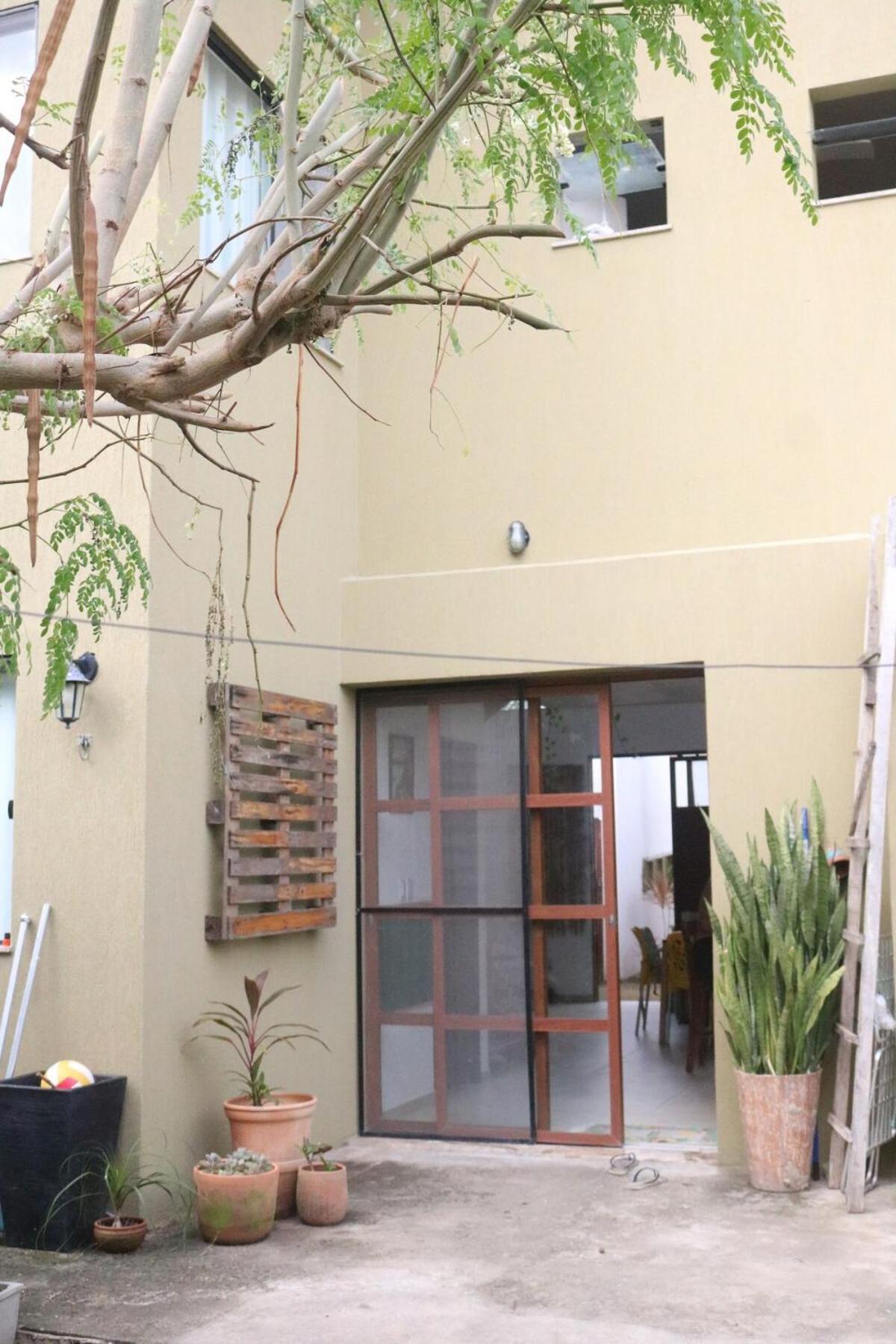 A Casa Do *